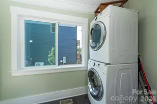 22 Weaver St, Asheville, NC 28801 - Photo 9