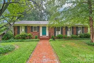 514 Lakeside Dr, Statesville, NC 28677 - Photo 1