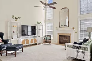 4442 Huntscroft Ln, Charlotte, NC 28226 - Photo 7