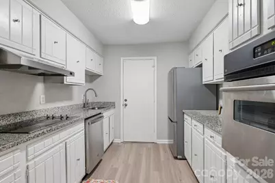 4736 Hedgemore Drive, Charlotte, NC 28209 - Photo 15