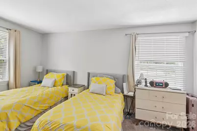4736 Hedgemore Drive, Charlotte, NC 28209 - Photo 17