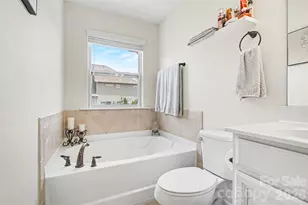 5606 Stonewells Dr, Charlotte, NC 28278 - Photo 19