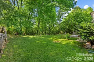 1518 Squirrel Lake Ct, Matthews, NC 28105 - Photo 5