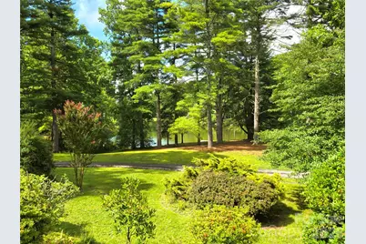 111 W Kindy Forest Drive, Hendersonville, NC 28739 - Photo 3