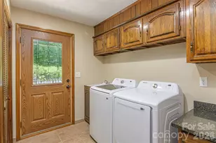111 W Kindy Forest Dr, Hendersonville, NC 28739 - Photo 21