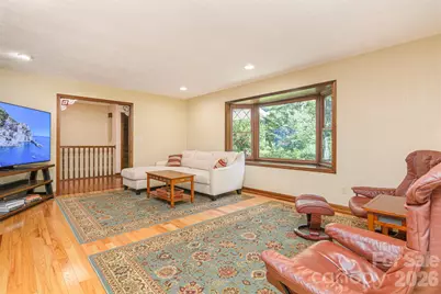 111 W Kindy Forest Drive, Hendersonville, NC 28739 - Photo 9