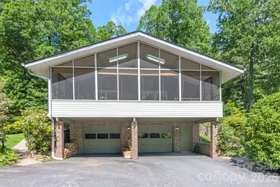 111 W Kindy Forest Drive, Hendersonville, NC 28739 - Photo 35