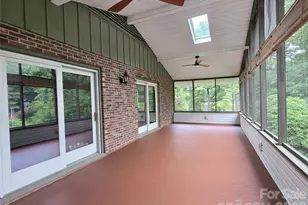 111 W Kindy Forest Dr, Hendersonville, NC 28739 - Photo 15