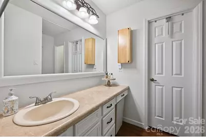 11114 Sevilla Court, Charlotte, NC 28226 - Photo 13