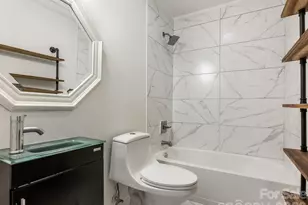 2940 Hosta Dr, Charlotte, NC 28269 - Photo 17