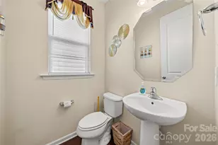 5610 Turtleback Ct, Charlotte, NC 28269 - Photo 9