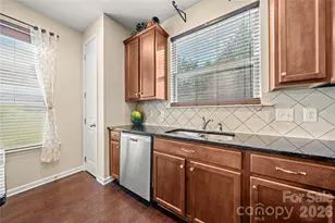 5610 Turtleback Ct, Charlotte, NC 28269 - Photo 19