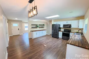 101 Tail Feather Ln, Candler, NC 28715 - Photo 7