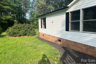 373 Griggs Rd, Clover, SC 29710 - Photo 3