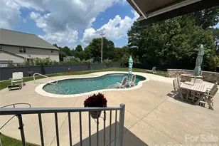 126 Bedford Ln, Mooresville, NC 28115 - Photo 5