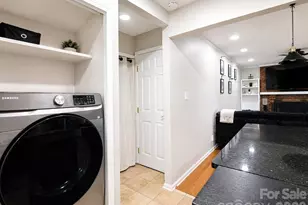 7329 Hounslow Ln, Charlotte, NC 28213 - Photo 11