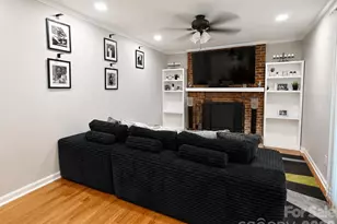 7329 Hounslow Ln, Charlotte, NC 28213 - Photo 13