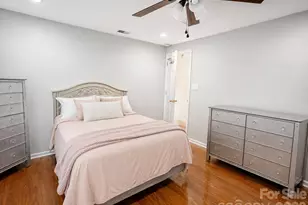 7329 Hounslow Ln, Charlotte, NC 28213 - Photo 17