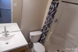6311 Coach Hill Ln, Charlotte, NC 28212 - Photo 11
