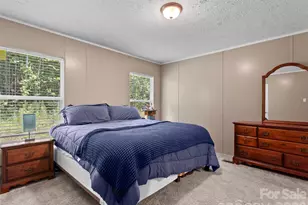 64 Tupper Ln, Hendersonville, NC 28792 - Photo 15
