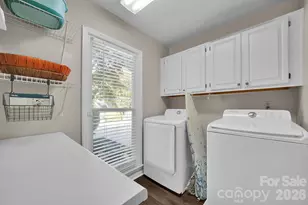 3616 Linden Berry Ln, Charlotte, NC 28269 - Photo 9