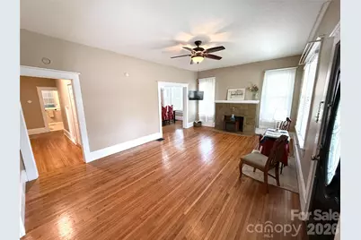 302 S College Avenue, Newton, NC 28658 - Photo 5