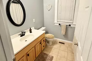 302 S College Ave, Newton, NC 28658 - Photo 11