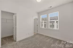 235 S Bruns Ave, Charlotte, NC 28208 - Photo 33