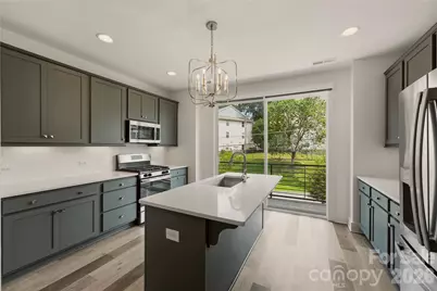 235 S Bruns Avenue, Charlotte, NC 28208 - Photo 7