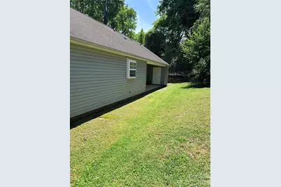 3834 Brookchase Lane, Charlotte, NC 28205 - Photo 15