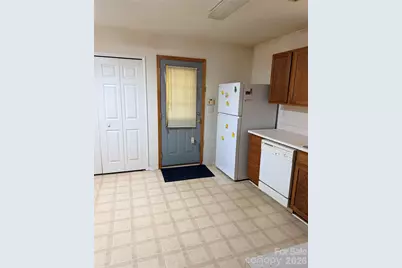 3834 Brookchase Lane, Charlotte, NC 28205 - Photo 7