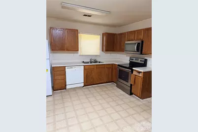 3834 Brookchase Lane, Charlotte, NC 28205 - Photo 5