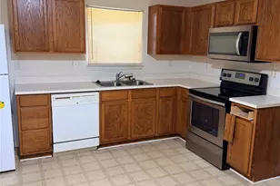 3834 Brookchase Ln, Charlotte, NC 28205 - Photo 5