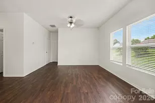 4636 Meadowfield Rd, Charlotte, NC 28215 - Photo 11