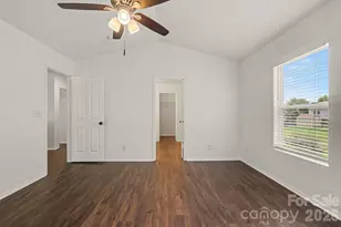 4636 Meadowfield Rd, Charlotte, NC 28215 - Photo 15