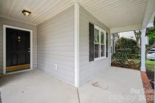 2732 Black Walnut Ln, Charlotte, NC 28262 - Photo 3