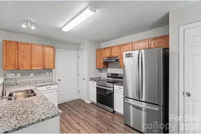 5336 Beam Lake Drive, Charlotte, NC 28216 - Photo 7