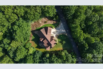 487 Cross Creek Drive, Marion, NC 28752 - Photo 3