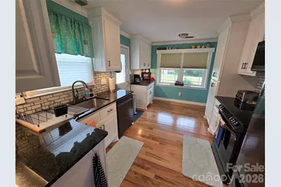 5760 Valley Field Road, Hickory, NC 28602 - Photo 9