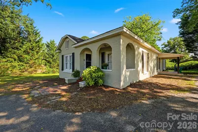 623 E Ohio Avenue, Bessemer City, NC 28016 - Photo 9