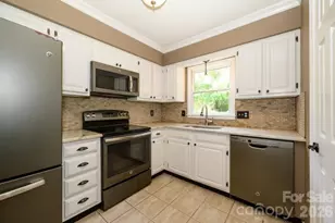 3605 Colony Crossing Dr, Charlotte, NC 28226 - Photo 5