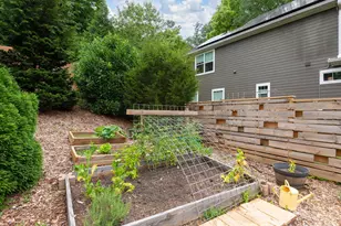 80 Bassett Rd, Asheville, NC 28804 - Photo 29