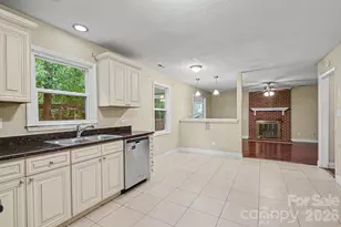 7111 Amarillo Dr, Charlotte, NC 28262 - Photo 7
