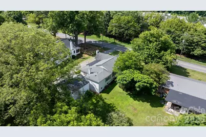608 1st Street W, Conover, NC 28613 - Photo 17