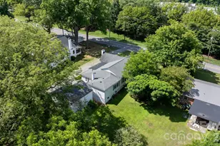 608 1st St W, Conover, NC 28613 - Photo 17