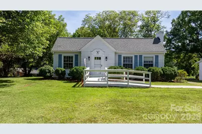 608 1st Street W, Conover, NC 28613 - Photo 1