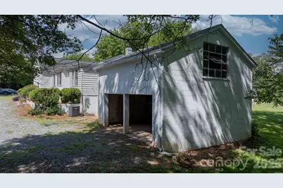 608 1st Street W, Conover, NC 28613 - Photo 7
