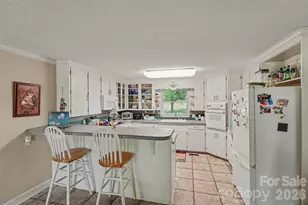 591 Mullis Rd, Union Grove, NC 28689 - Photo 11