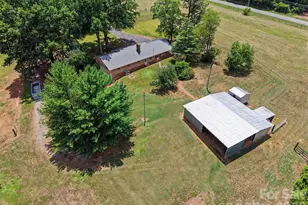 591 Mullis Rd, Union Grove, NC 28689 - Photo 39