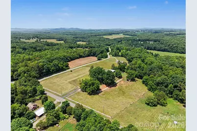 591 Mullis Road, Union Grove, NC 28689 - Photo 5